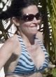 Courteney Cox naked pics - flashing her nude ass