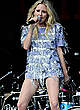 Diana Vickers live performs on the stage pics