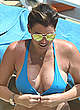 Jessica Wright pokies in blue bikini pics