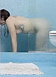 Lena Dunham fully naked in bathroom scene pics