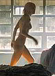 Mackenzie Davis shows her perfect nude body pics