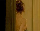 Renee Zellweger emerges from a bath naked videos