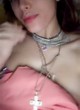 Bella Thorne shows tits for her fans pics