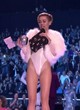 Miley Cyrus almost shows her pussy pics