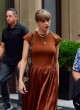 Taylor Swift oozes beauty in chic dress pics