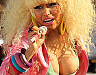 Nicki Minaj nipslip daytime tv performance videos